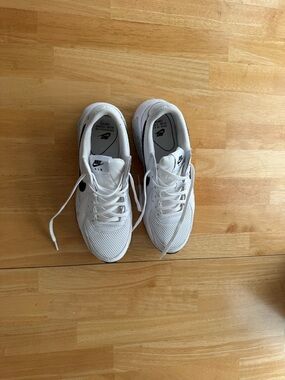 Nike White Womans Sneakers